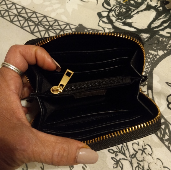 Wallet - Picture 3 of 4